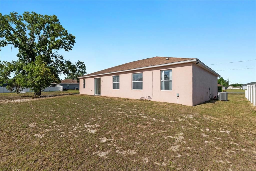 Active With Contract: $249,900 (3 beds, 2 baths, 2060 Square Feet)
