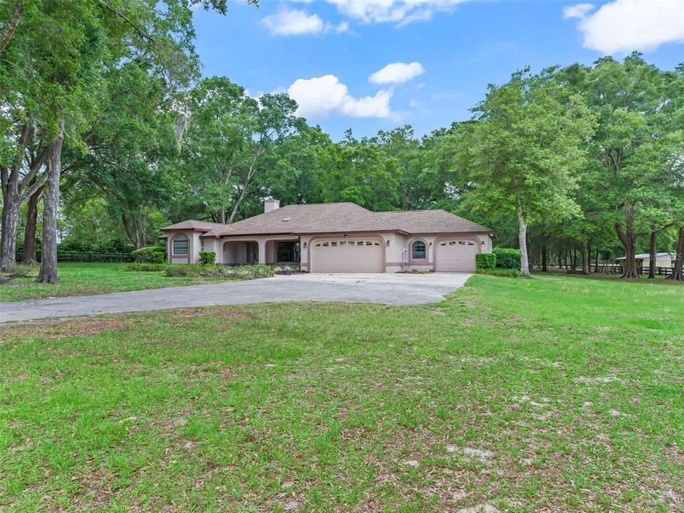 For Sale: $995,000 (3 beds, 2 baths, 2296 Square Feet)