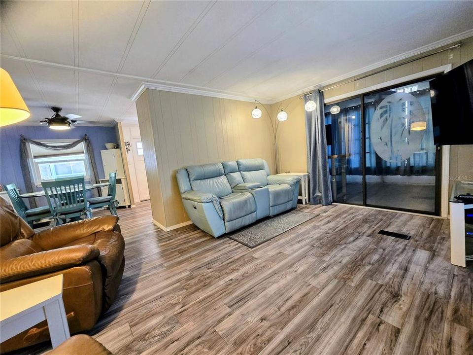 Activo con contrato: $120,000 (2 camas, 1 baños, 768 Pies cuadrados)