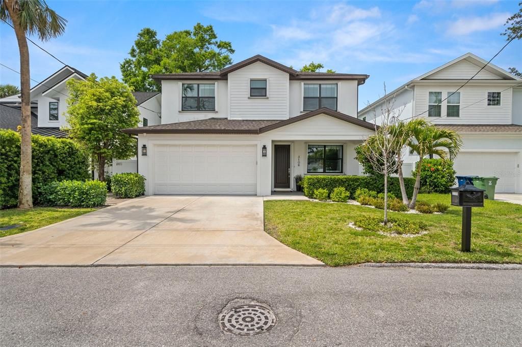Activo con contrato: $824,000 (4 camas, 3 baños, 2159 Pies cuadrados)