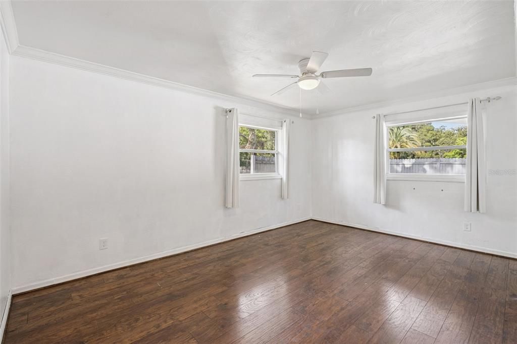 For Sale: $395,000 (3 beds, 2 baths, 1923 Square Feet)