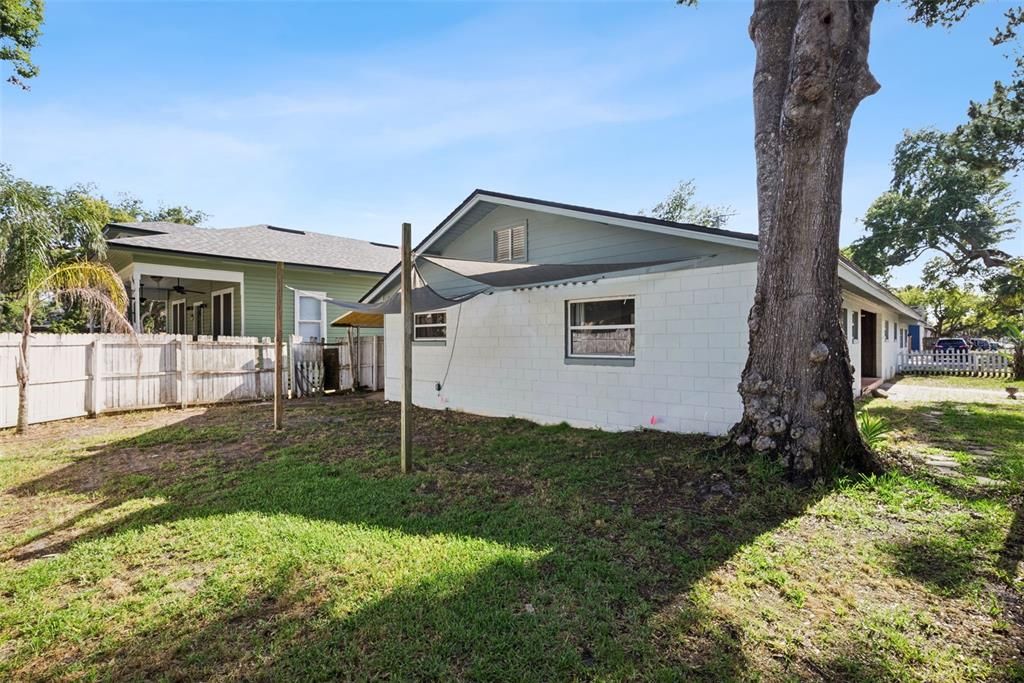 For Sale: $395,000 (3 beds, 2 baths, 1923 Square Feet)