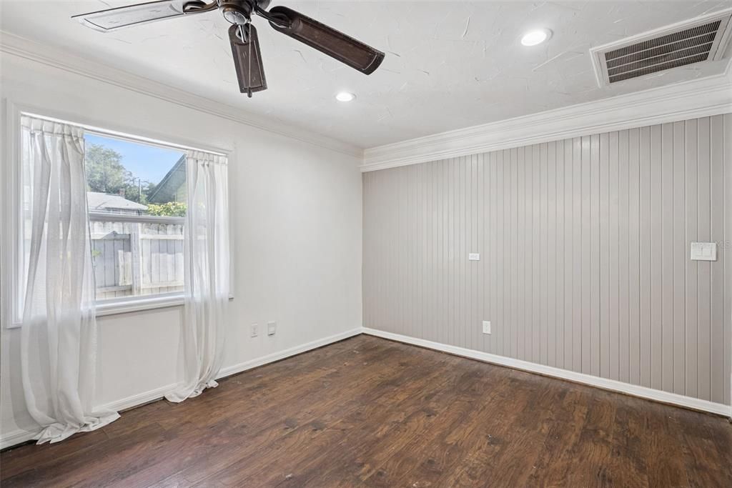 For Sale: $395,000 (3 beds, 2 baths, 1923 Square Feet)