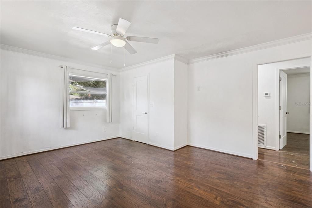 For Sale: $395,000 (3 beds, 2 baths, 1923 Square Feet)