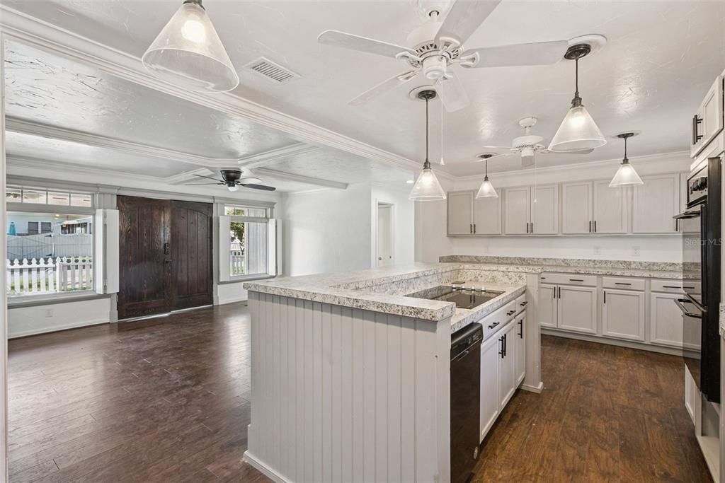 For Sale: $395,000 (3 beds, 2 baths, 1923 Square Feet)