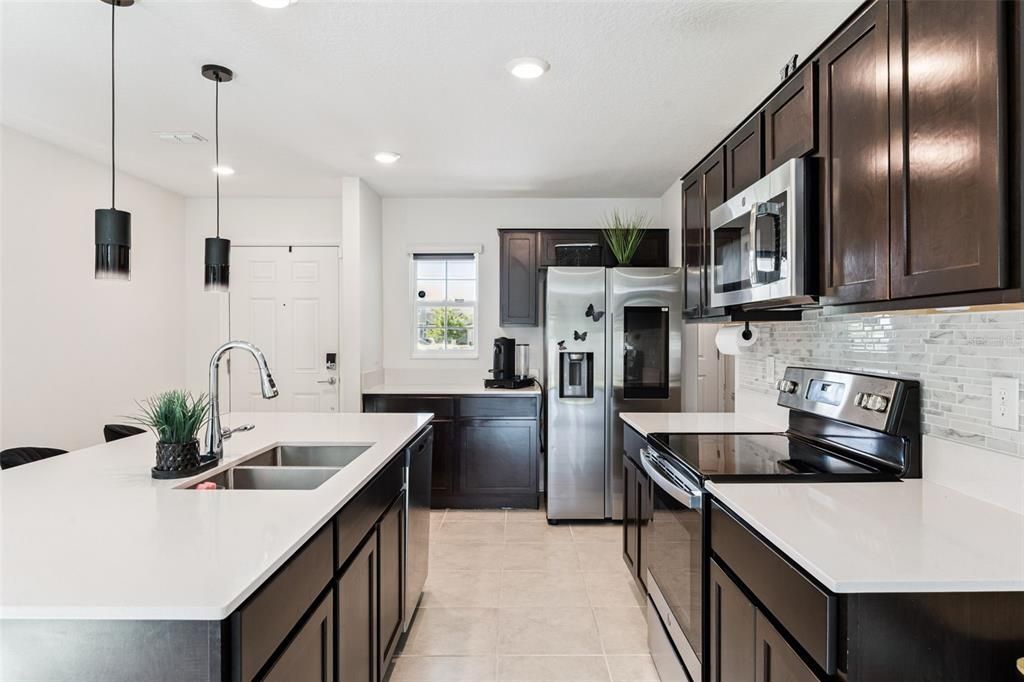 For Sale: $250,268 (3 beds, 2 baths, 1263 Square Feet)