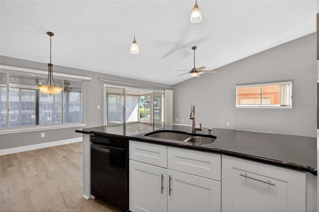 En Venta: $535,000 (2 camas, 2 baños, 1205 Pies cuadrados)