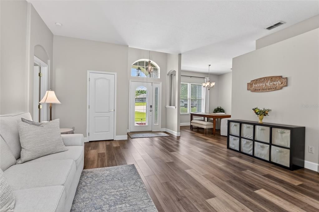 Active With Contract: $459,900 (3 beds, 2 baths, 2104 Square Feet)