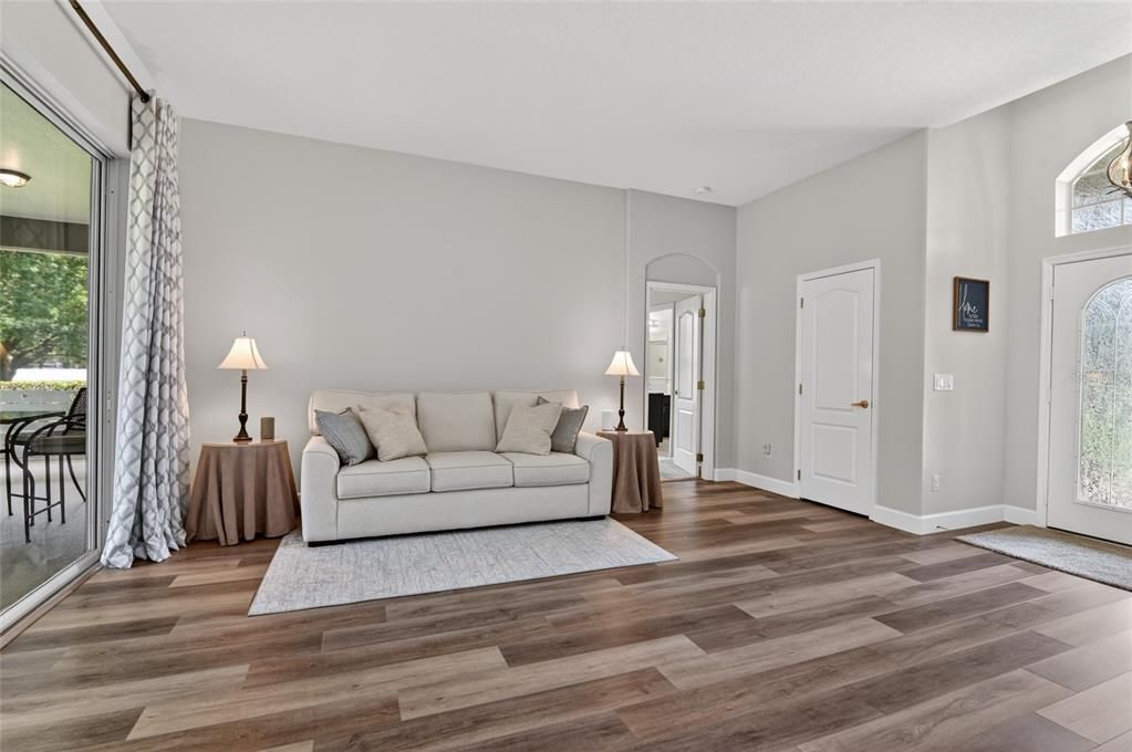 Active With Contract: $459,900 (3 beds, 2 baths, 2104 Square Feet)