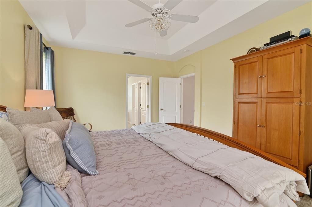 Active With Contract: $459,900 (3 beds, 2 baths, 2104 Square Feet)