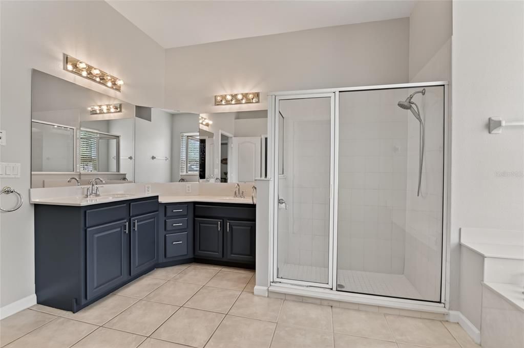 Active With Contract: $459,900 (3 beds, 2 baths, 2104 Square Feet)