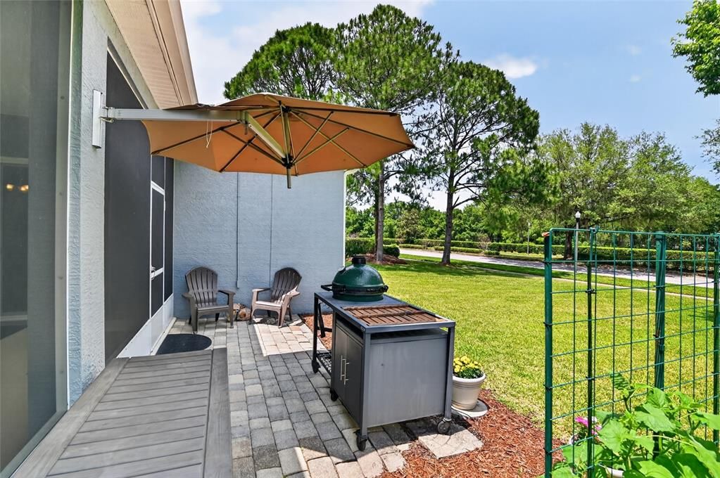 Active With Contract: $459,900 (3 beds, 2 baths, 2104 Square Feet)