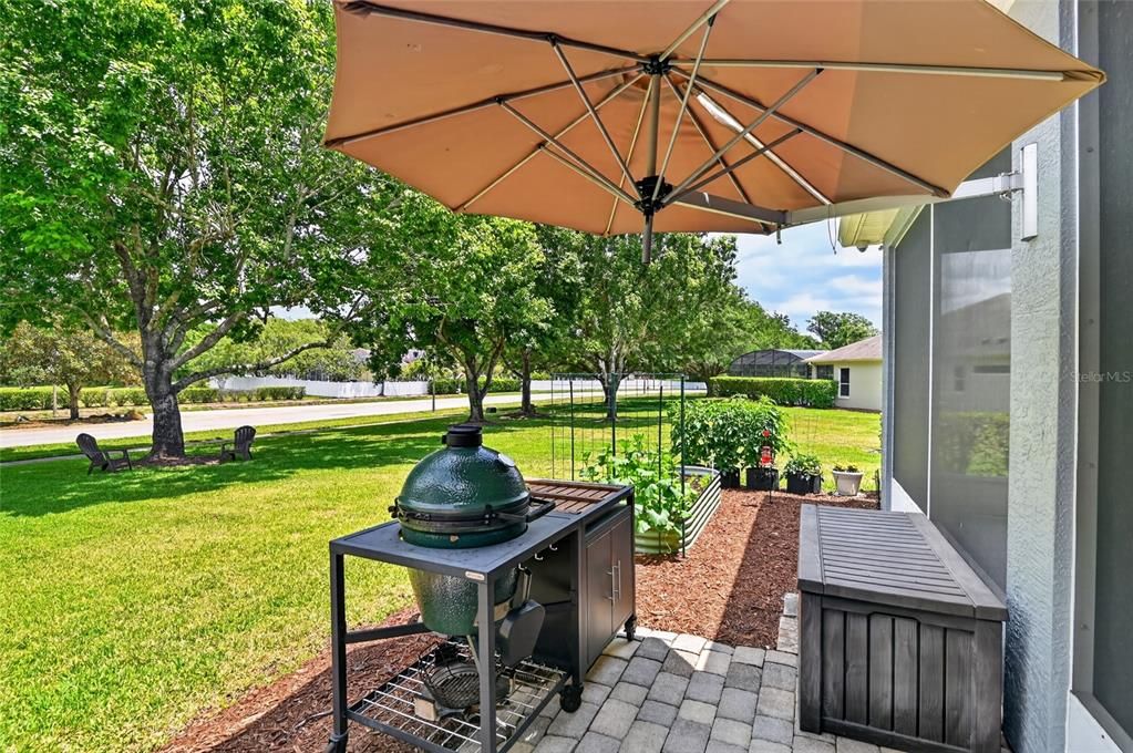 Active With Contract: $459,900 (3 beds, 2 baths, 2104 Square Feet)
