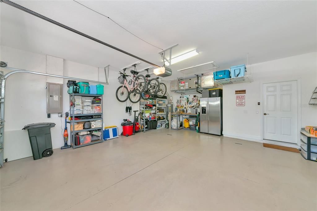 Activo con contrato: $799,000 (3 camas, 2 baños, 2319 Pies cuadrados)