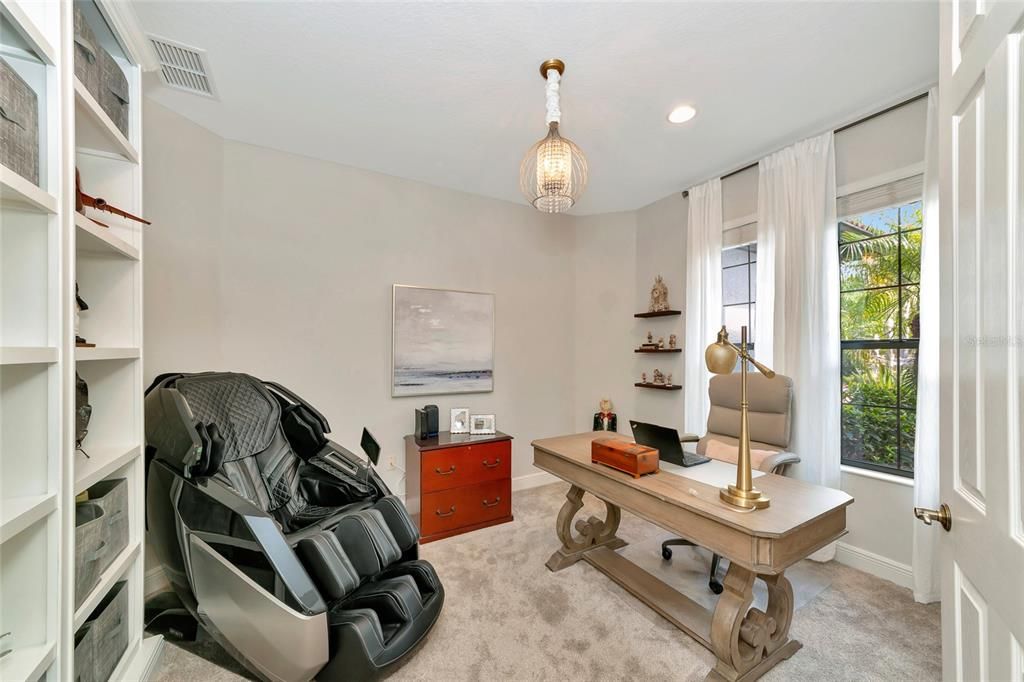 Activo con contrato: $799,000 (3 camas, 2 baños, 2319 Pies cuadrados)