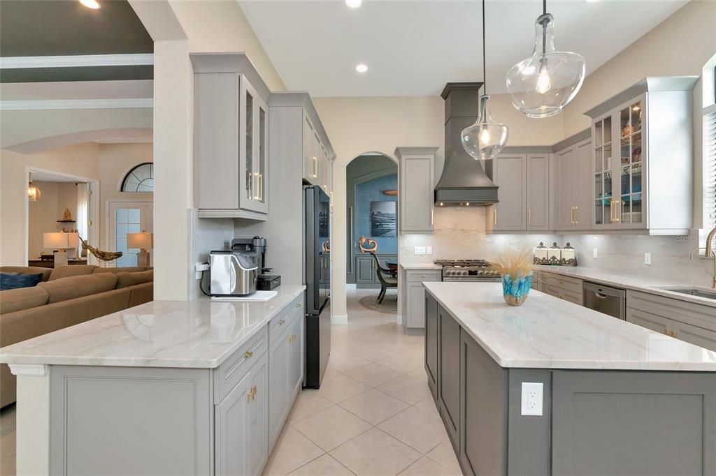 Activo con contrato: $799,000 (3 camas, 2 baños, 2319 Pies cuadrados)