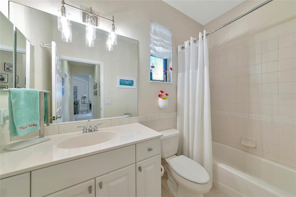 Activo con contrato: $799,000 (3 camas, 2 baños, 2319 Pies cuadrados)