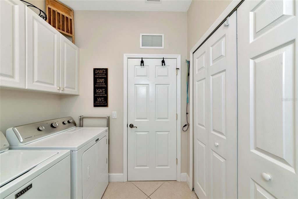 Activo con contrato: $799,000 (3 camas, 2 baños, 2319 Pies cuadrados)