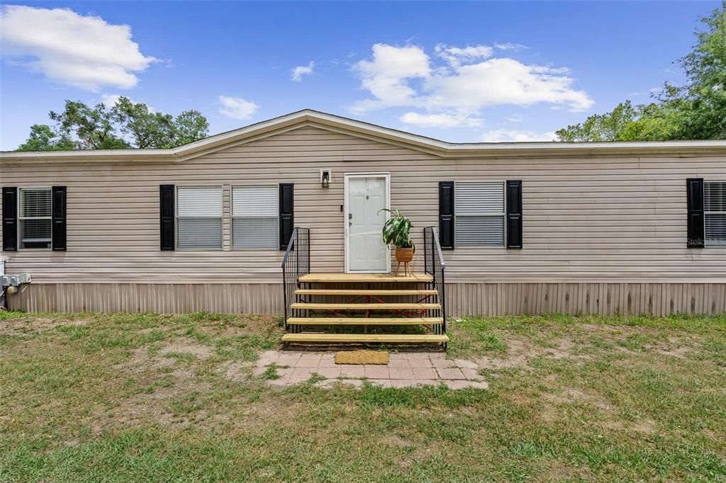 For Sale: $250,000 (4 beds, 2 baths, 1990 Square Feet)