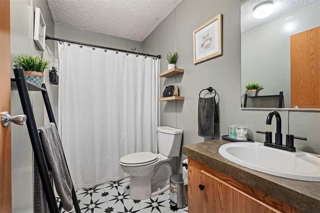 For Sale: $250,000 (4 beds, 2 baths, 1990 Square Feet)
