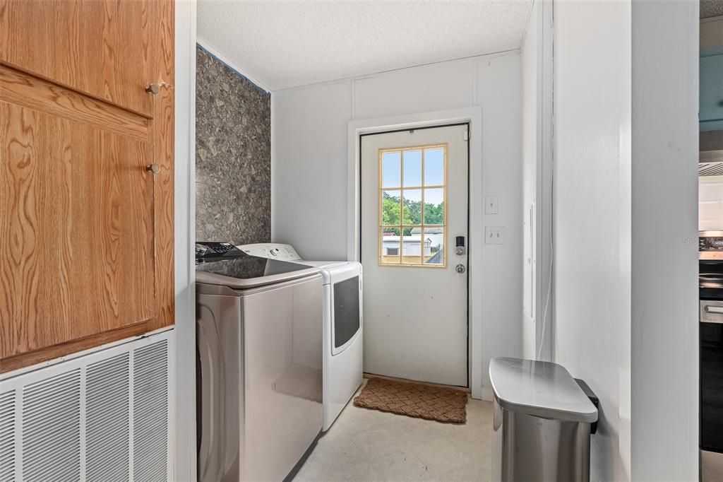 For Sale: $250,000 (4 beds, 2 baths, 1990 Square Feet)