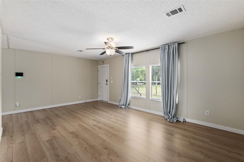 For Sale: $250,000 (4 beds, 2 baths, 1990 Square Feet)