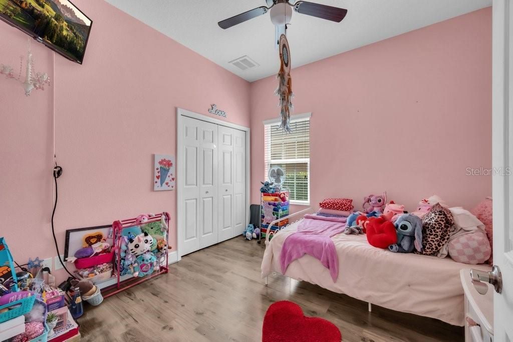 En Venta: $719,900 (4 camas, 4 baños, 3231 Pies cuadrados)