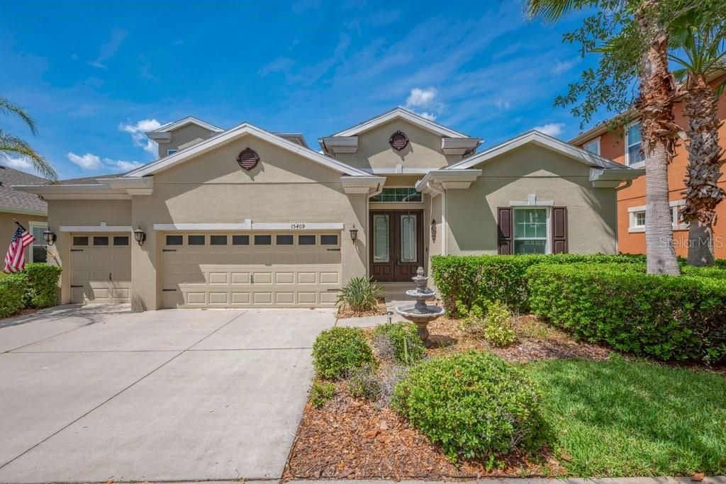 En Venta: $719,900 (4 camas, 4 baños, 3231 Pies cuadrados)