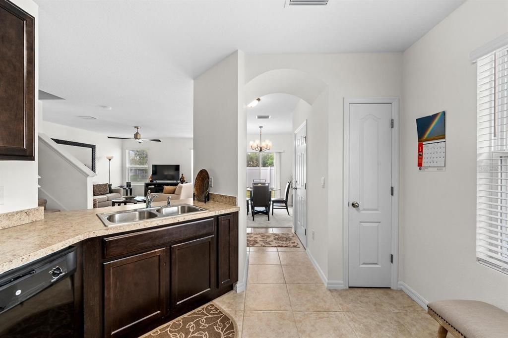 For Sale: $257,500 (3 beds, 2 baths, 1594 Square Feet)