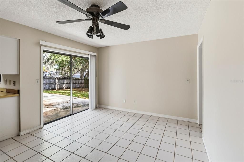 For Sale: $345,000 (4 beds, 2 baths, 1595 Square Feet)