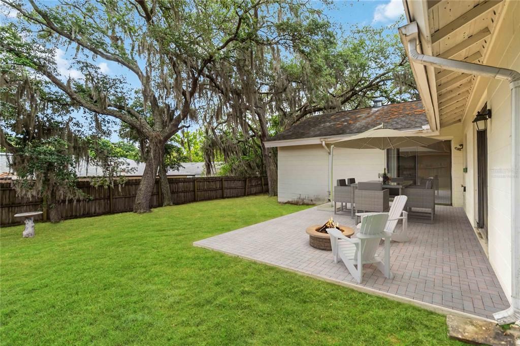 For Sale: $345,000 (4 beds, 2 baths, 1595 Square Feet)