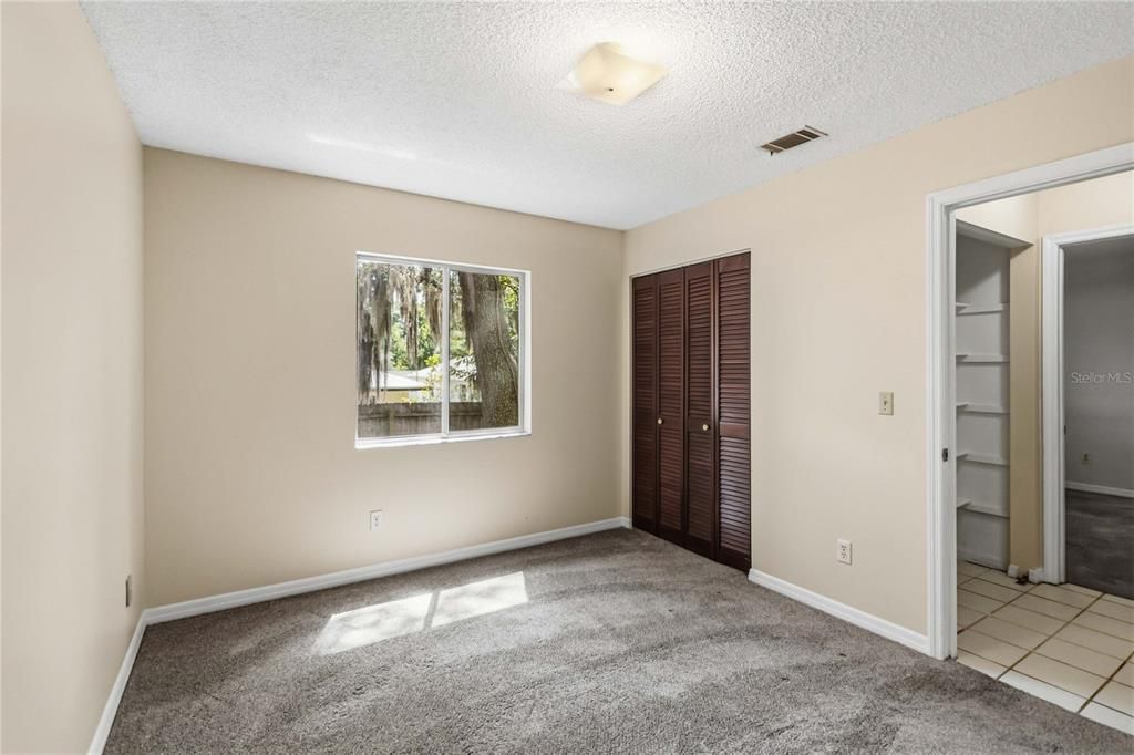 For Sale: $345,000 (4 beds, 2 baths, 1595 Square Feet)