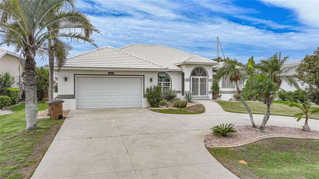 For Sale: $769,000 (3 beds, 2 baths, 2418 Square Feet)