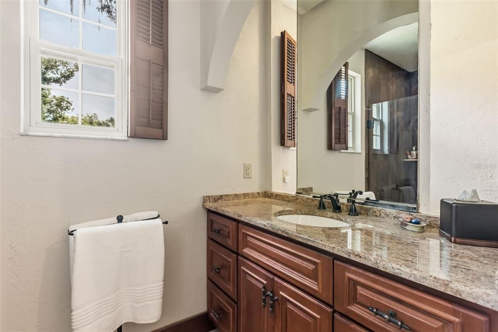 For Sale: $1,250,000 (4 beds, 4 baths, 6121 Square Feet)