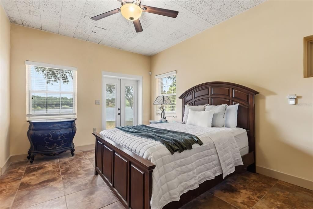 For Sale: $1,250,000 (4 beds, 4 baths, 6121 Square Feet)