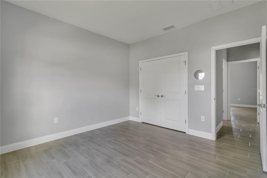 Activo con contrato: $289,000 (3 camas, 2 baños, 1684 Pies cuadrados)