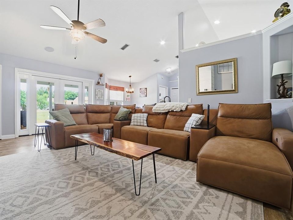For Sale: $599,800 (4 beds, 3 baths, 2037 Square Feet)