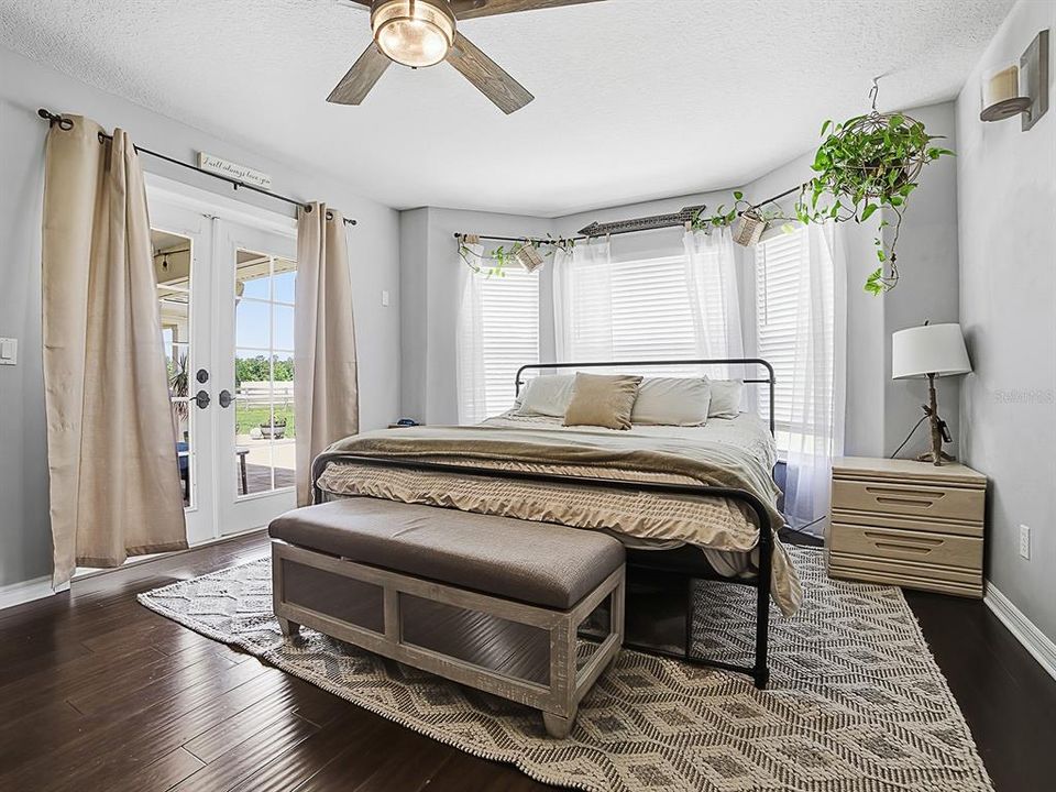 For Sale: $599,800 (4 beds, 3 baths, 2037 Square Feet)