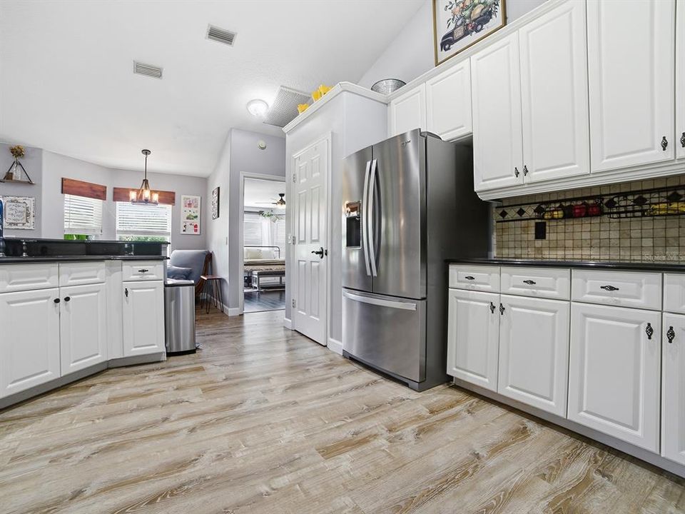 For Sale: $599,800 (4 beds, 3 baths, 2037 Square Feet)