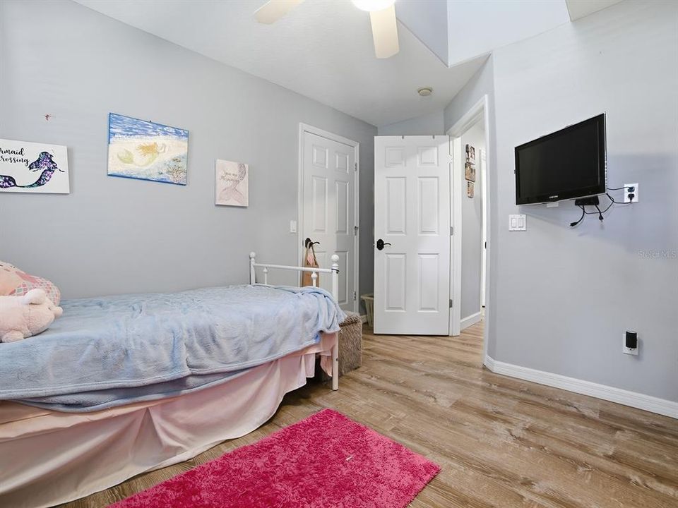 For Sale: $599,800 (4 beds, 3 baths, 2037 Square Feet)