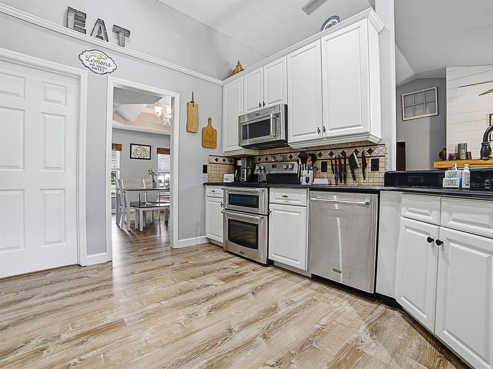 For Sale: $599,800 (4 beds, 3 baths, 2037 Square Feet)