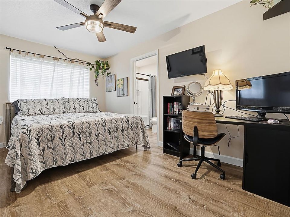 For Sale: $599,800 (4 beds, 3 baths, 2037 Square Feet)