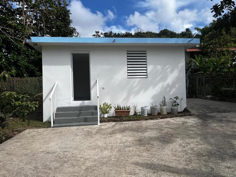 Active With Contract: $205,000 (5 beds, 0 baths, 1400 Square Feet)