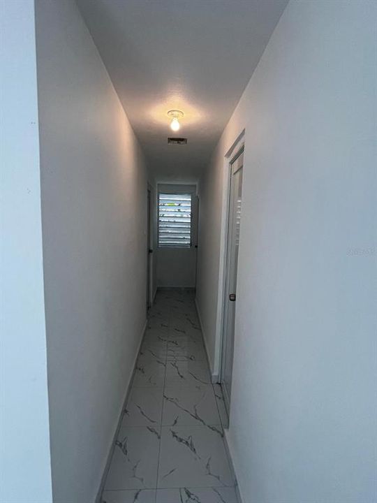 Active With Contract: $205,000 (5 beds, 0 baths, 1400 Square Feet)