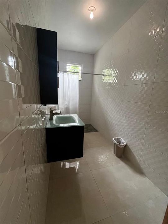 Active With Contract: $205,000 (5 beds, 0 baths, 1400 Square Feet)