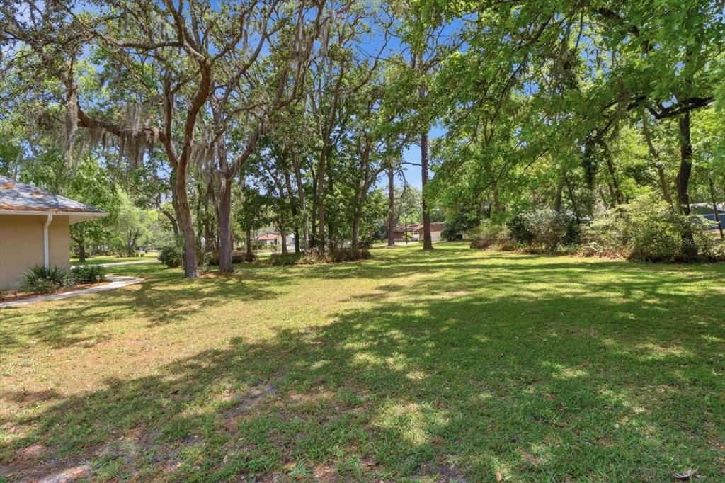 Activo con contrato: $599,000 (3 camas, 3 baños, 3000 Pies cuadrados)