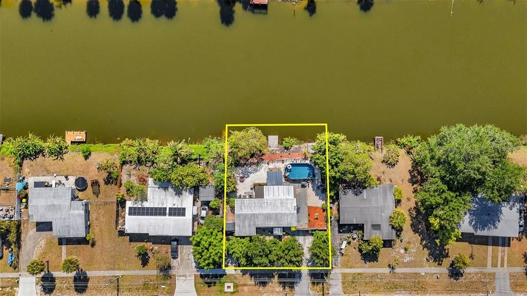 Activo con contrato: $195,000 (3 camas, 1 baños, 1011 Pies cuadrados)