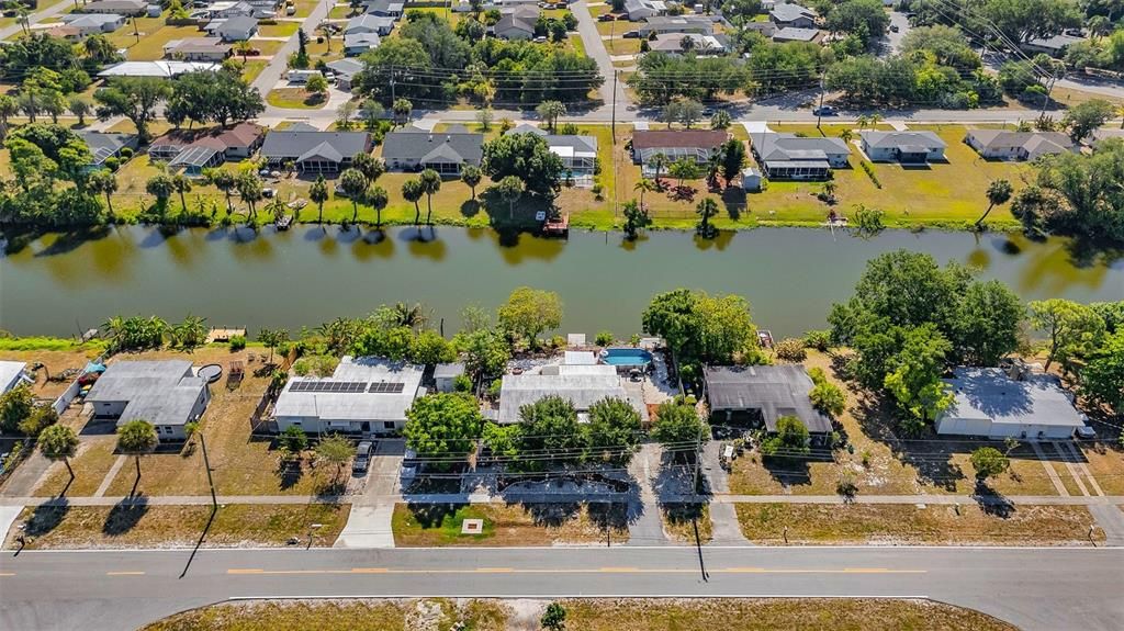 Activo con contrato: $195,000 (3 camas, 1 baños, 1011 Pies cuadrados)