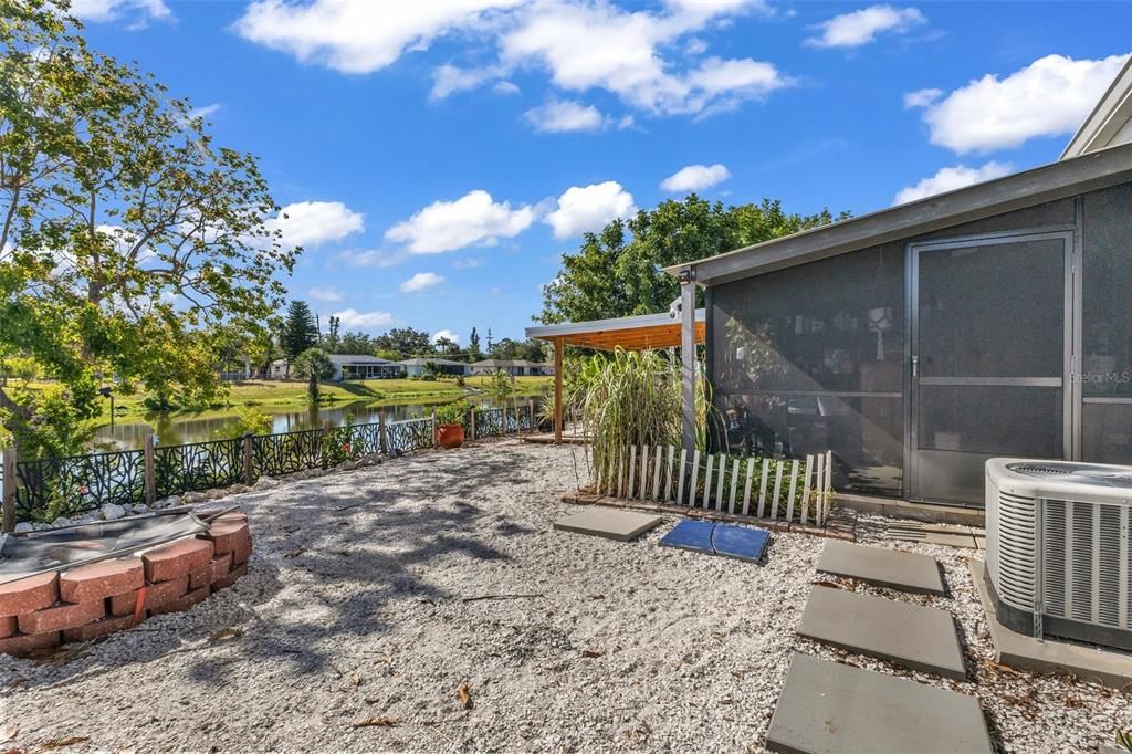 Activo con contrato: $195,000 (3 camas, 1 baños, 1011 Pies cuadrados)