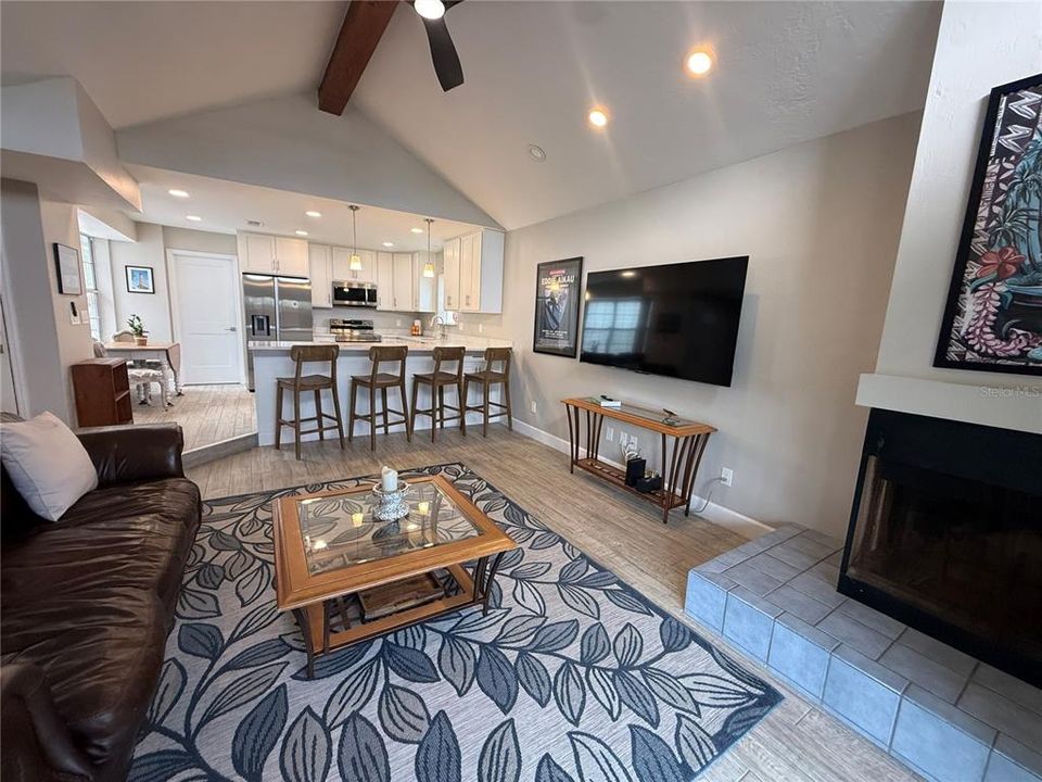For Rent: $6,975 (3 beds, 2 baths, 1723 Square Feet)
